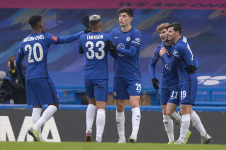 《第九圣诗》2026年2月登陆PC 肉鸽宝石策略